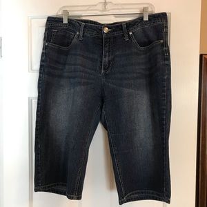 Women’s size 18 denim bermuda shorts